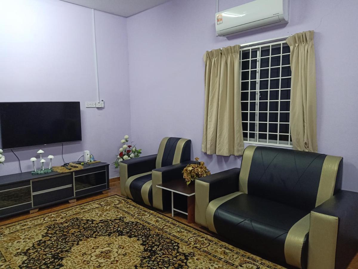Aliza Scawa Homestay Kuala Pilah Exteriör bild