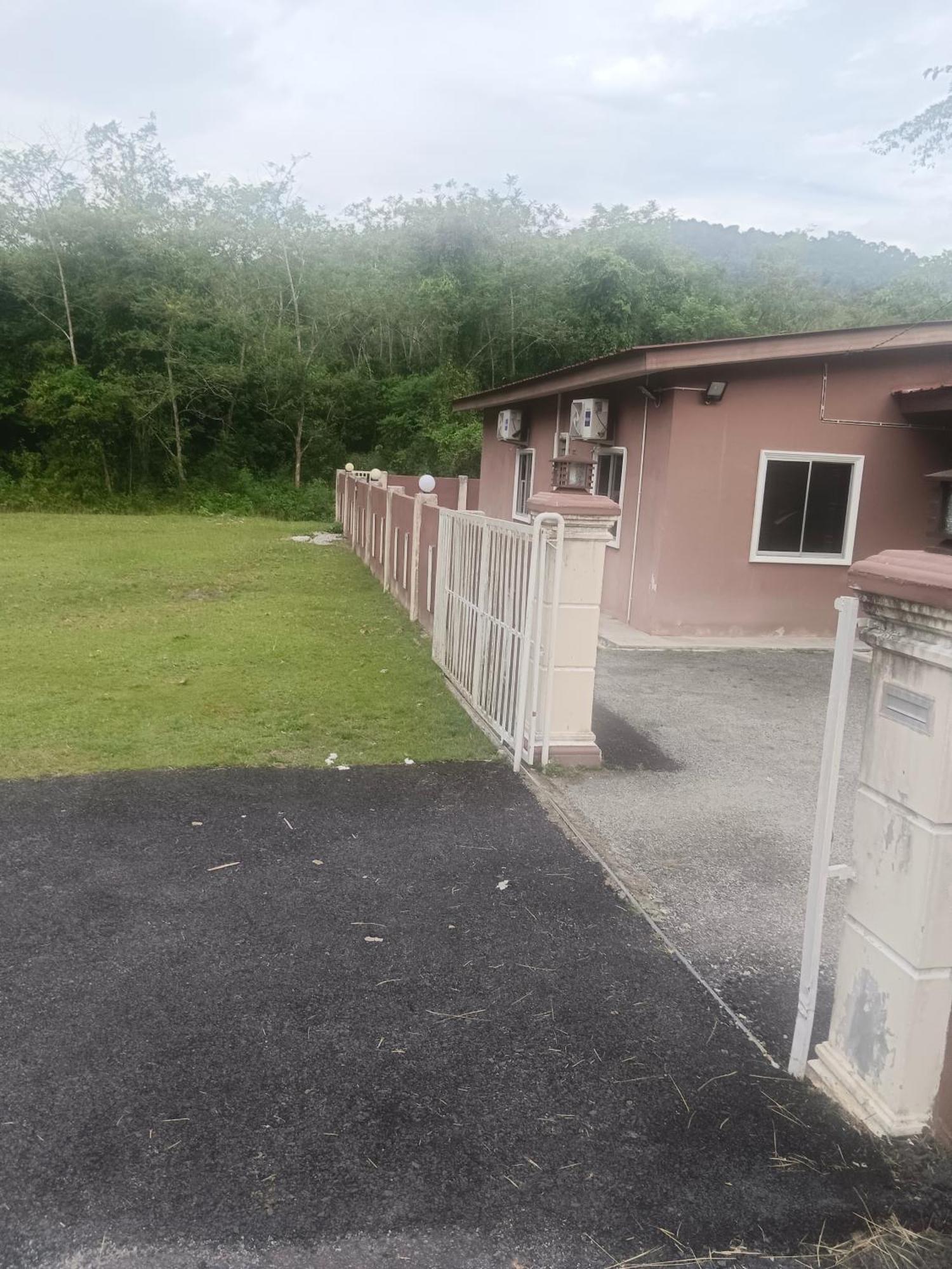 Aliza Scawa Homestay Kuala Pilah Exteriör bild